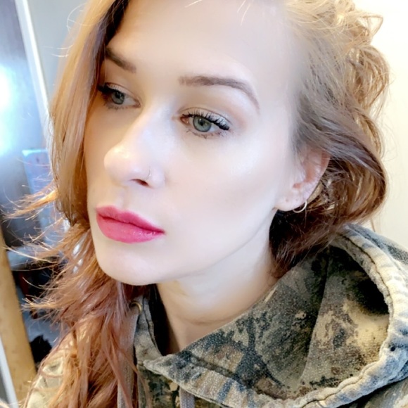 I’m Carah. - Picture 3 of 6